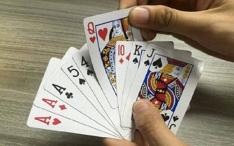 Cách chơi Phỏm cực chuẩn từ các cao thủ đánh bài